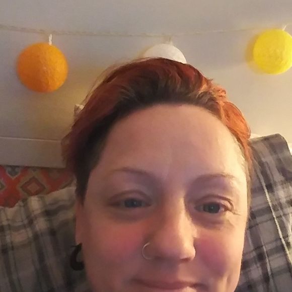 Meet your Posher, Renee - Picture 1 of 1